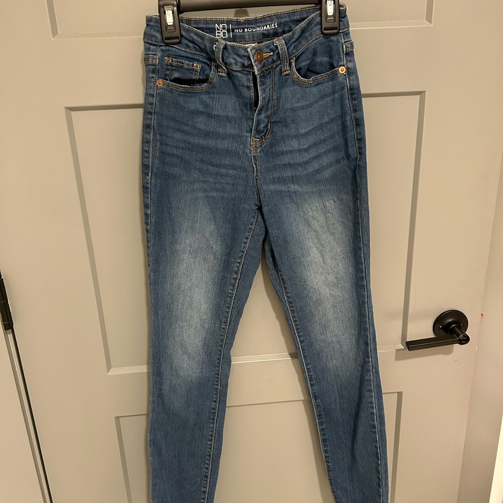 No Boundaries High Rise Blue Jeans